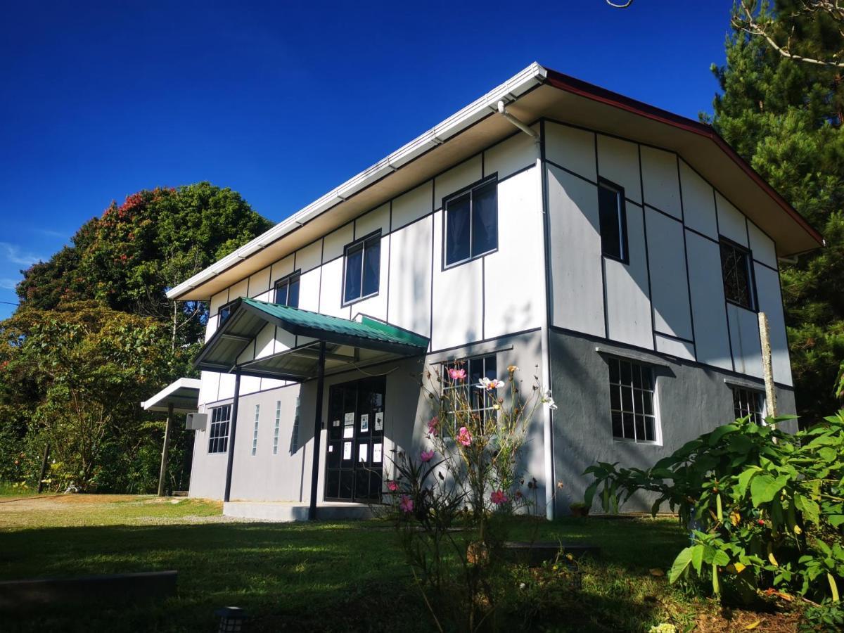 The Explorer Kundasang Exterior photo